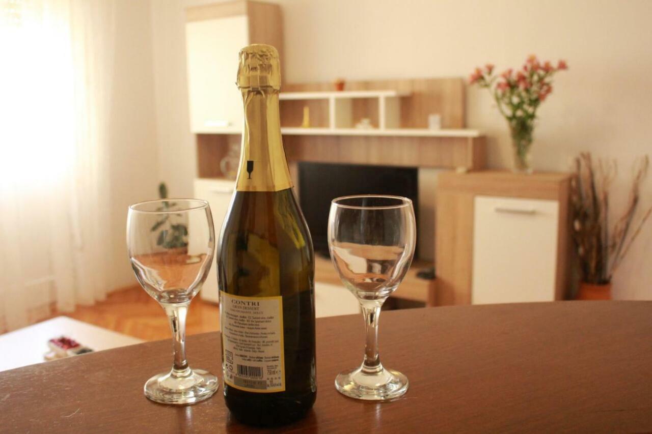 Apartment Monte Paradiso プーラ エクステリア 写真